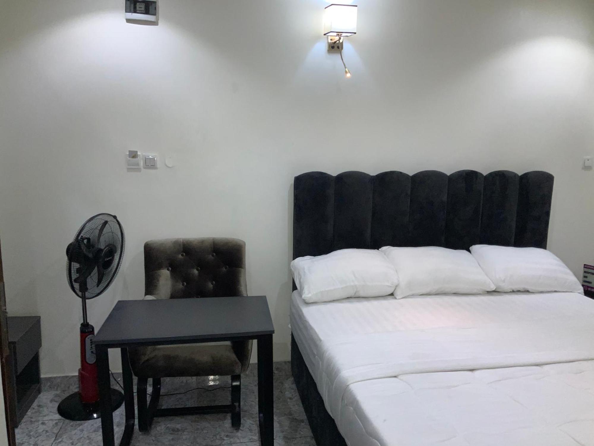 March Forte 3 Bedroom Apartment Ikeja Kültér fotó